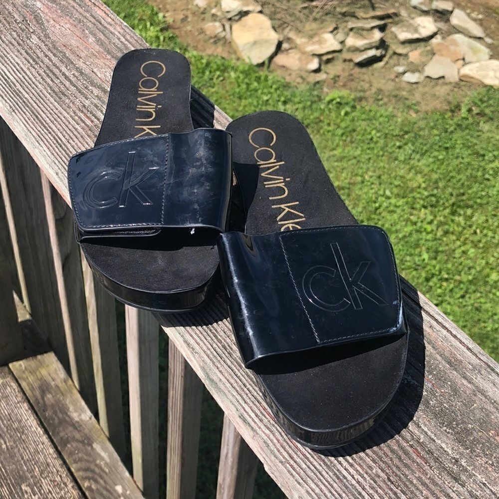 ⬇️Calvin Klein Slides 